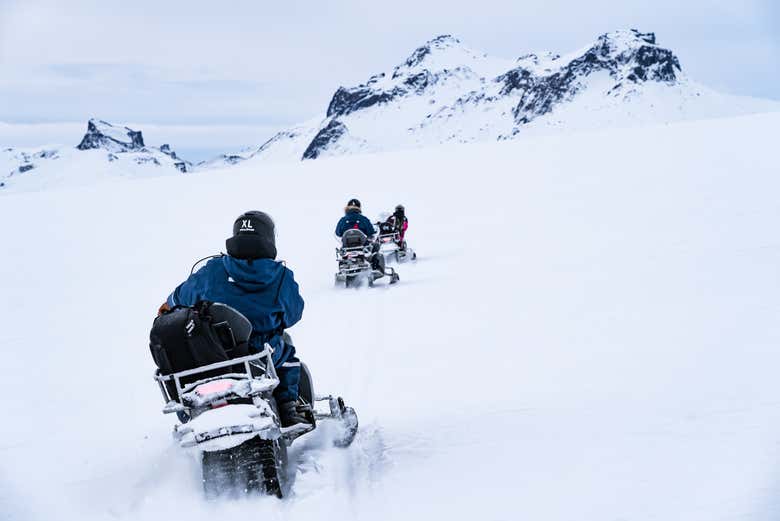 Conduciendo sobre el glaciar Langjökull 