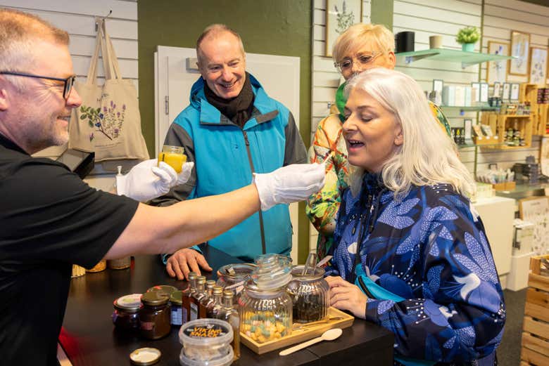 Disfrutando de una delicia islandesa