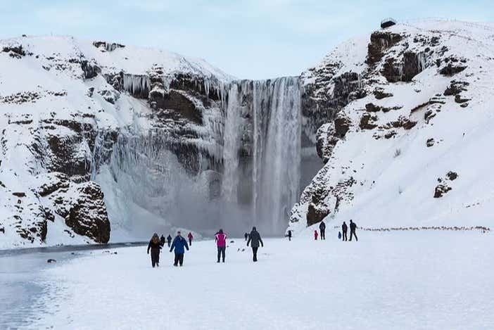 Skógafoss no inverno