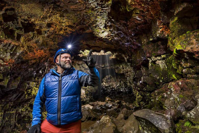 Tour del tunnel di lava di Raufarhólshellir