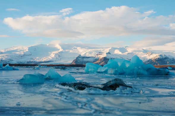 Iceland Glacier Tour: 2 Days