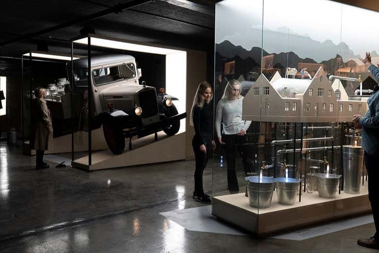 Learning the secrets of Iceland's first settlers