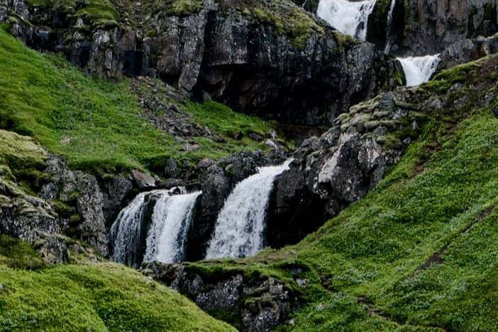 Cascadas del fiordo Mjóifjörður