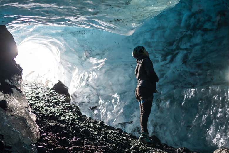 Admirando las paredes de hielo