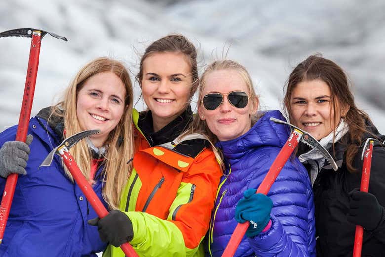 Un grupo de chicas durante la ruta de trekking