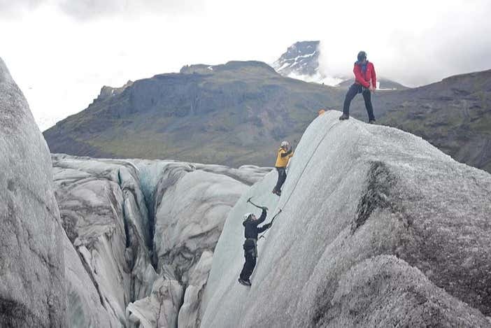 Deslizándonos por la pared de hielo