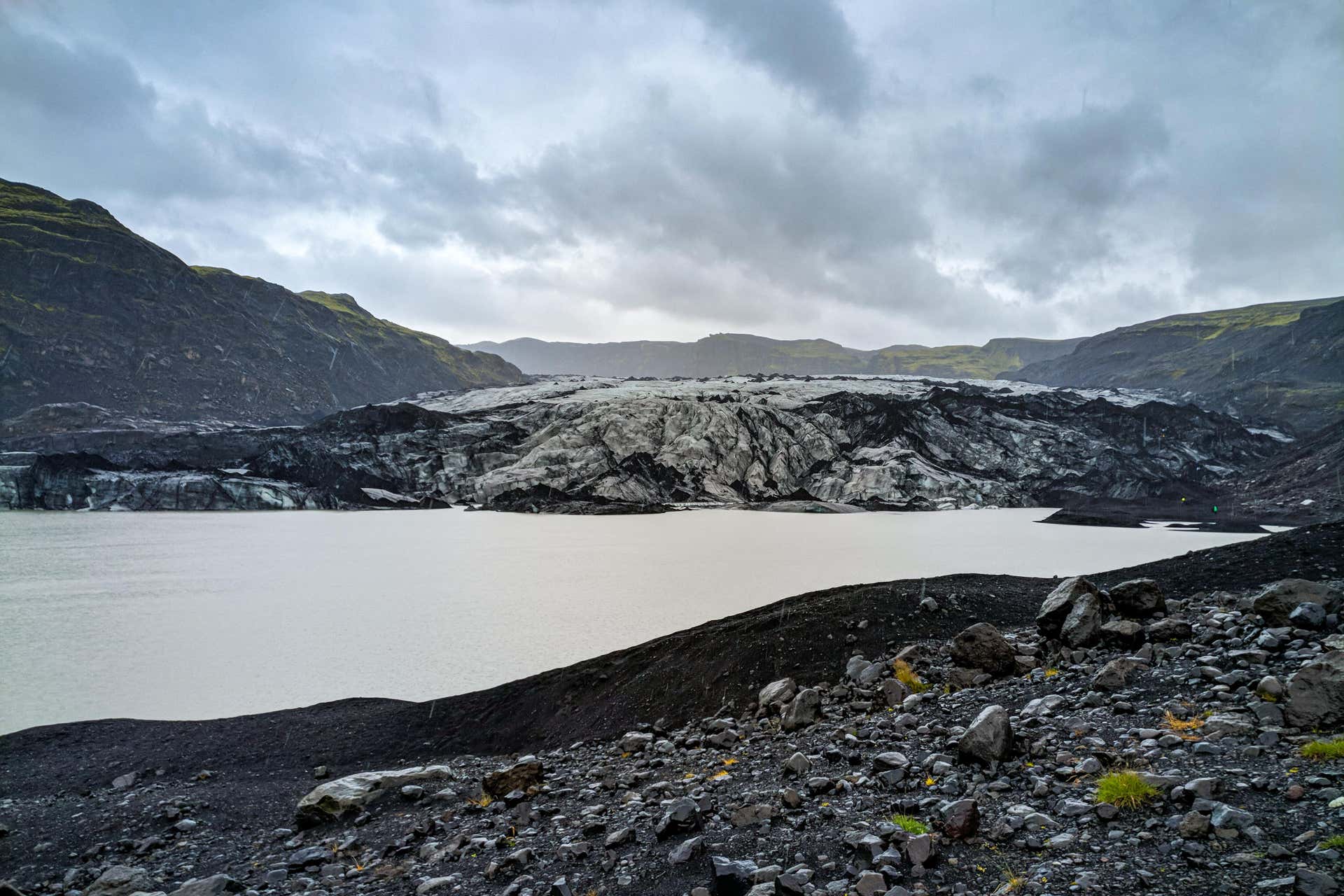 Tour del ghiacciaio Sólheimajökull in kayak