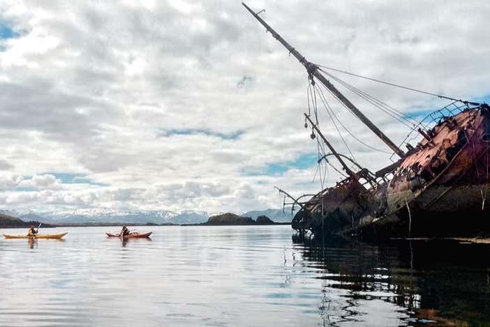 Balade en kayak le long de la côte de Stykkisholmur