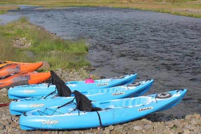 Caiaques que usaremos na excursão