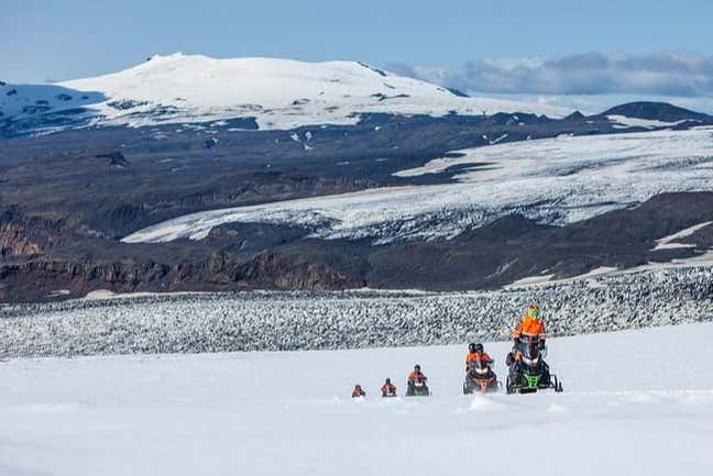 Explorando o glaciar