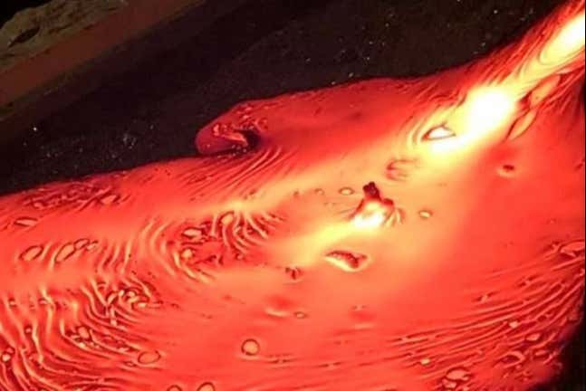 Contemplando la lava