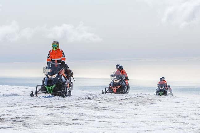 Motos de neve em Mýrdalsjökull