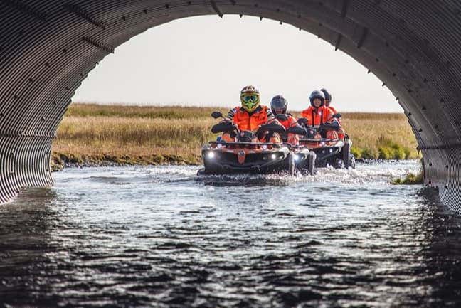 Tour in quad da Vík