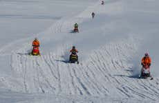 Paseo en moto de nieve por el glaciar Mýrdalsjökull