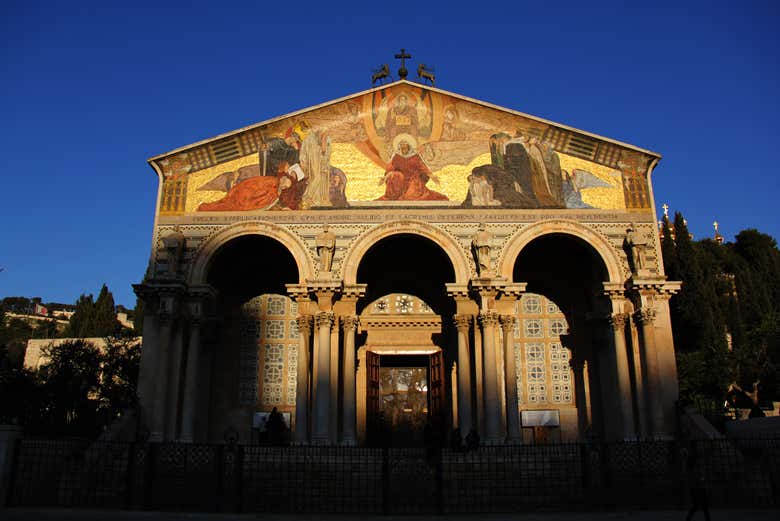Visitaremos varios templos cercanos al monte