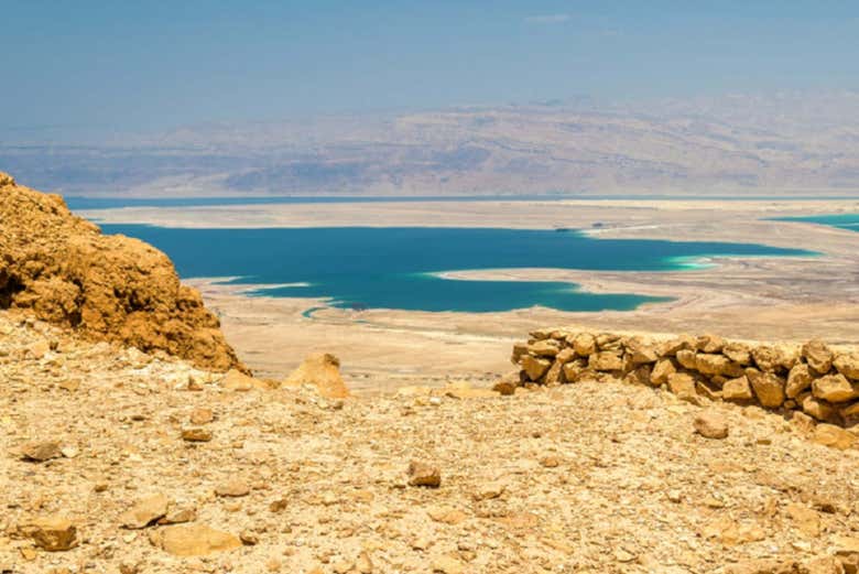 Vue panoramique sur la Mer Morte