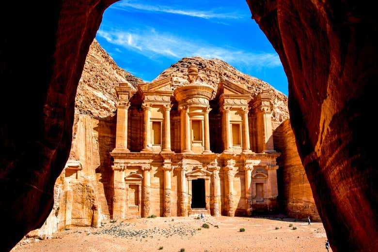 Get to know the hidden city of the Nabataeans