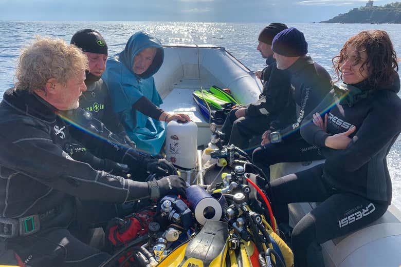 Balade en bateau dans le réserve marine des Îles Cyclopes