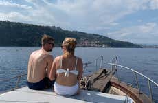 Balade en bateau aux Îles Cyclopes et à la Réserve La Timpa