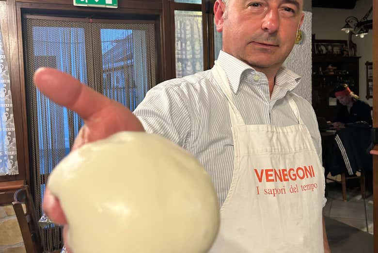 Bola de muçarela fresca