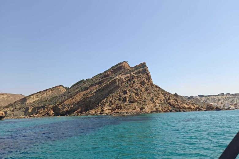 Naviguez le long de la côte d'Agrigente