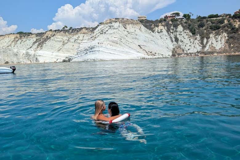 Baignade sur la côte d'Agrigente