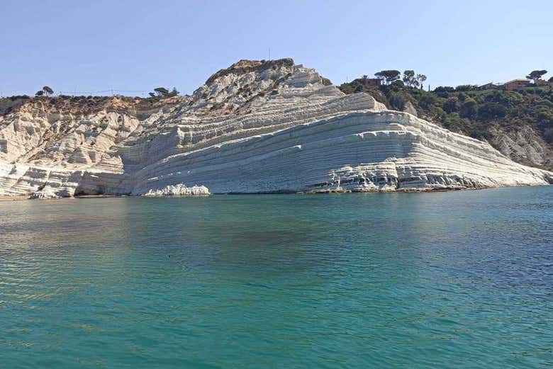 Vue de face d'une des falaises