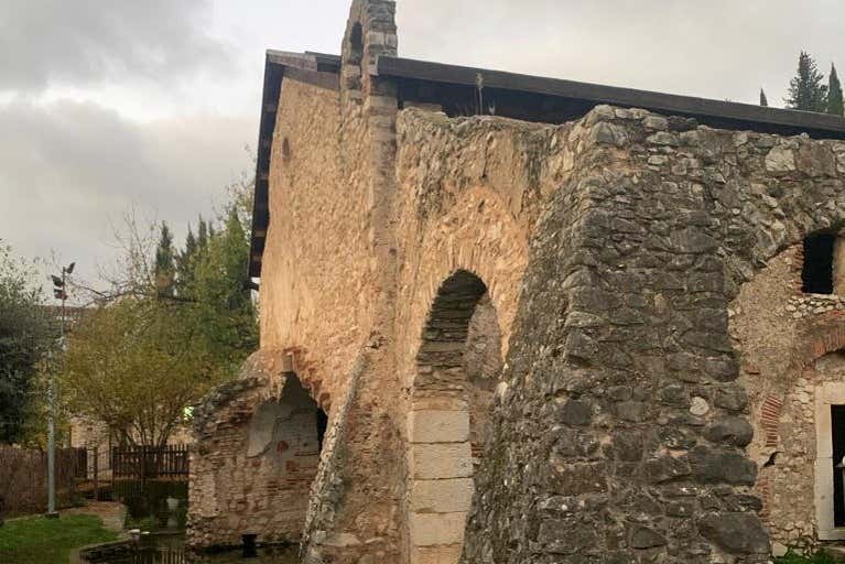 Visitando el baptisterio