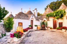 Visita guiada por Alberobello con aperitivo