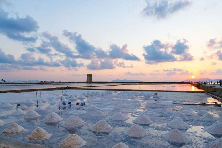 Monticules de sel aux Salines de Trapani