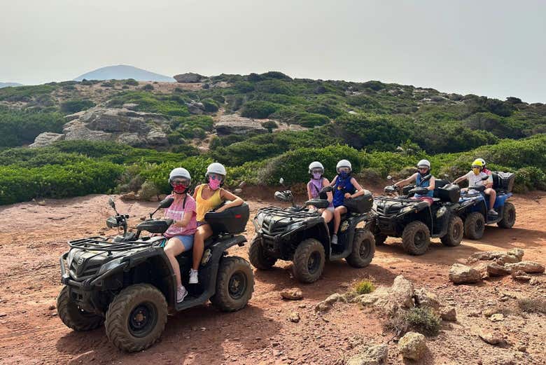 Photo de groupe lors de la balade en quad