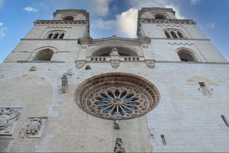 Façade de la cathédrale