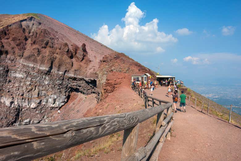 Raggiungendo il cratere del Vesuvio