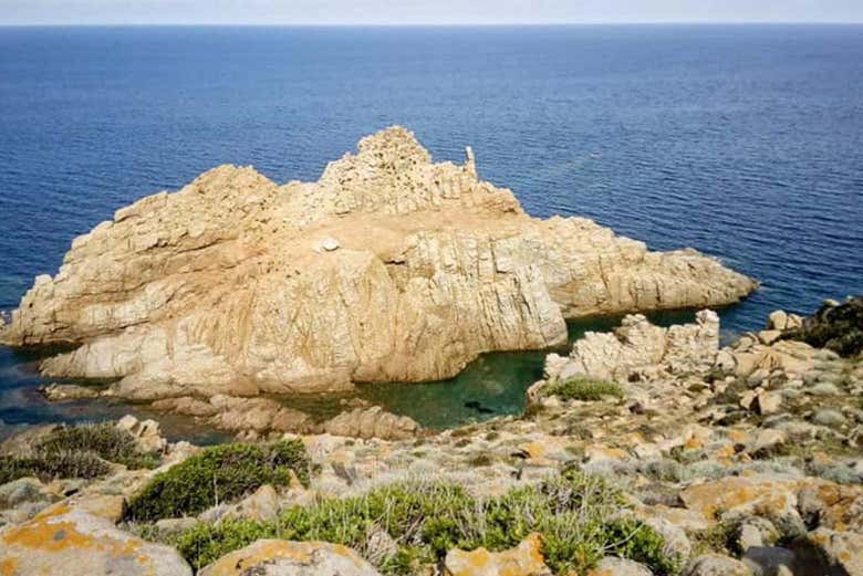 Formations rocheuses dans le sud de la Sardaigne