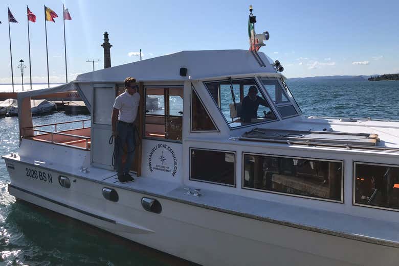 Listos para embarcar y surcar las aguas del lago de Garda