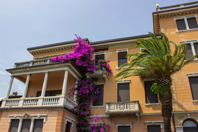 Promenez-vous dans les rues de Salò