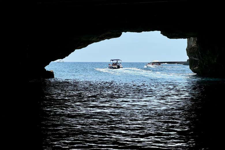 Discover the caves of Polignano a Mare
