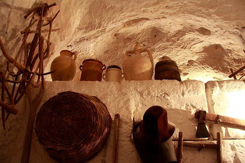 Intérieur d'une maison troglodyte à Matera