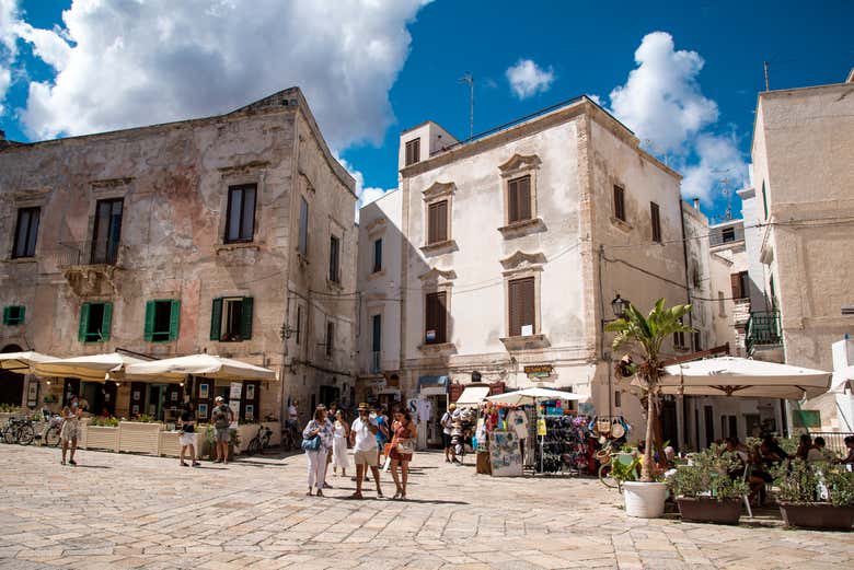 Exploring the streets of Polignano a Mare