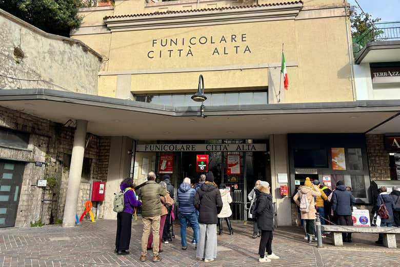 Estação do funicular da Cidade Alta