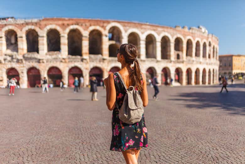 Acercándonos al Arena de Verona