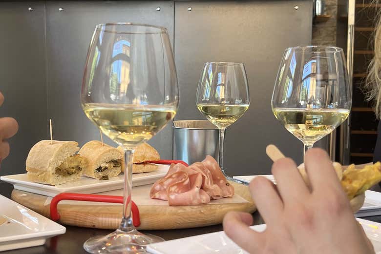 Probando el vino