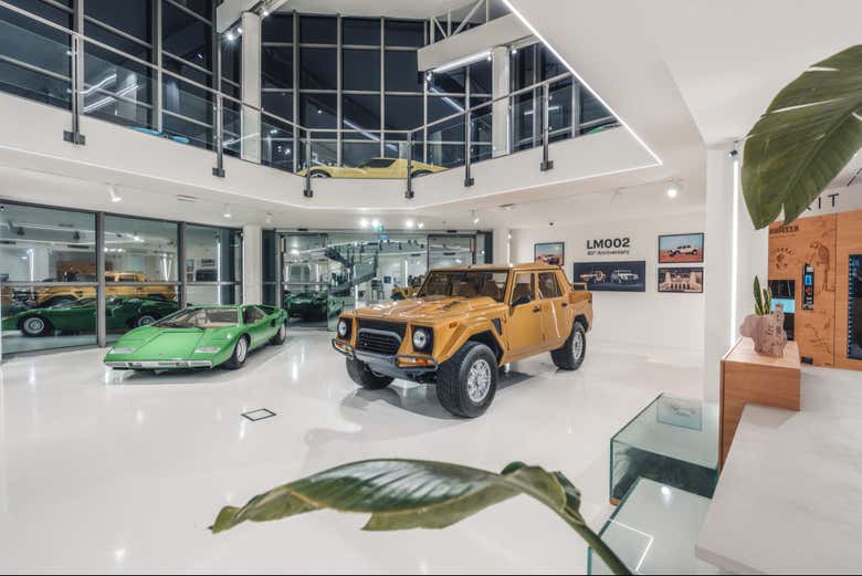 Discover the full range of Lamborghini models