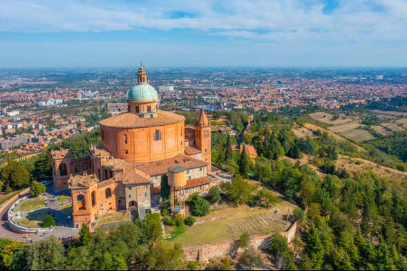 Trem turístico à Basílica de San Luca