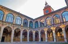 Visita guiada por el Archiginnasio de Bolonia