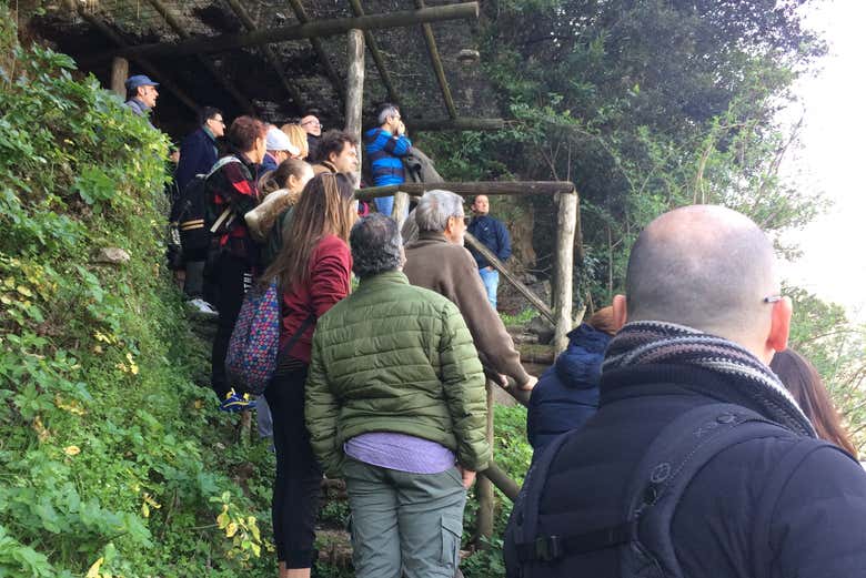 Écoutez les explications du guide durant la visite
