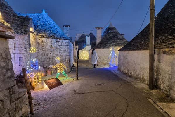 Une promenade nocturne parmi les trulli