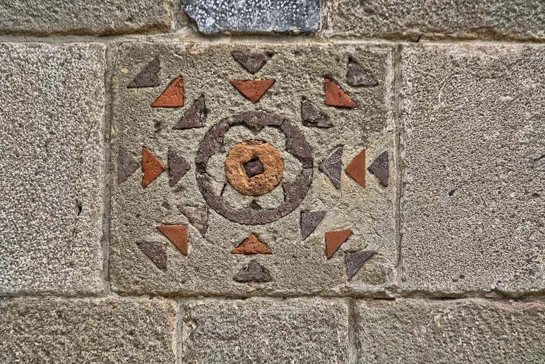 Detalles de la fachada del templo