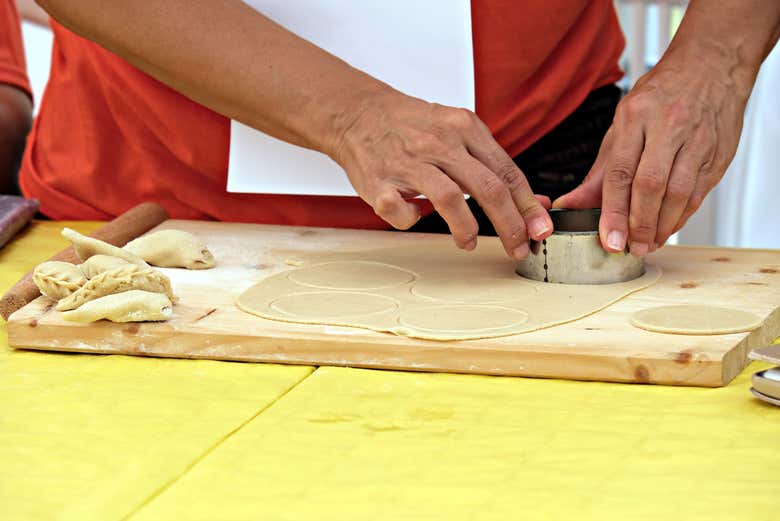 Aprendiendo a elaborar los culurgiones