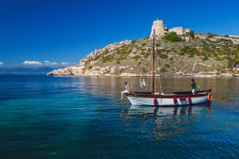 Preparado para um passeio inesquecível em um barco gozzo?